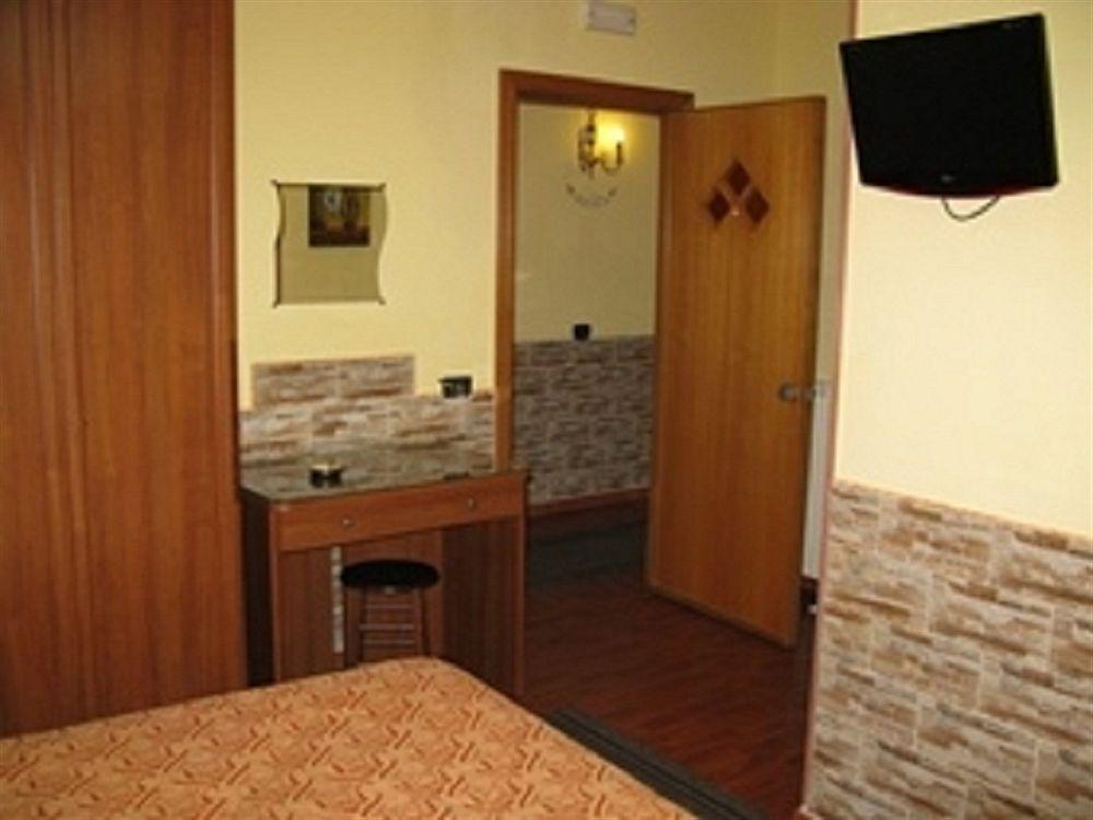 Pensione Enea Napels Buitenkant foto