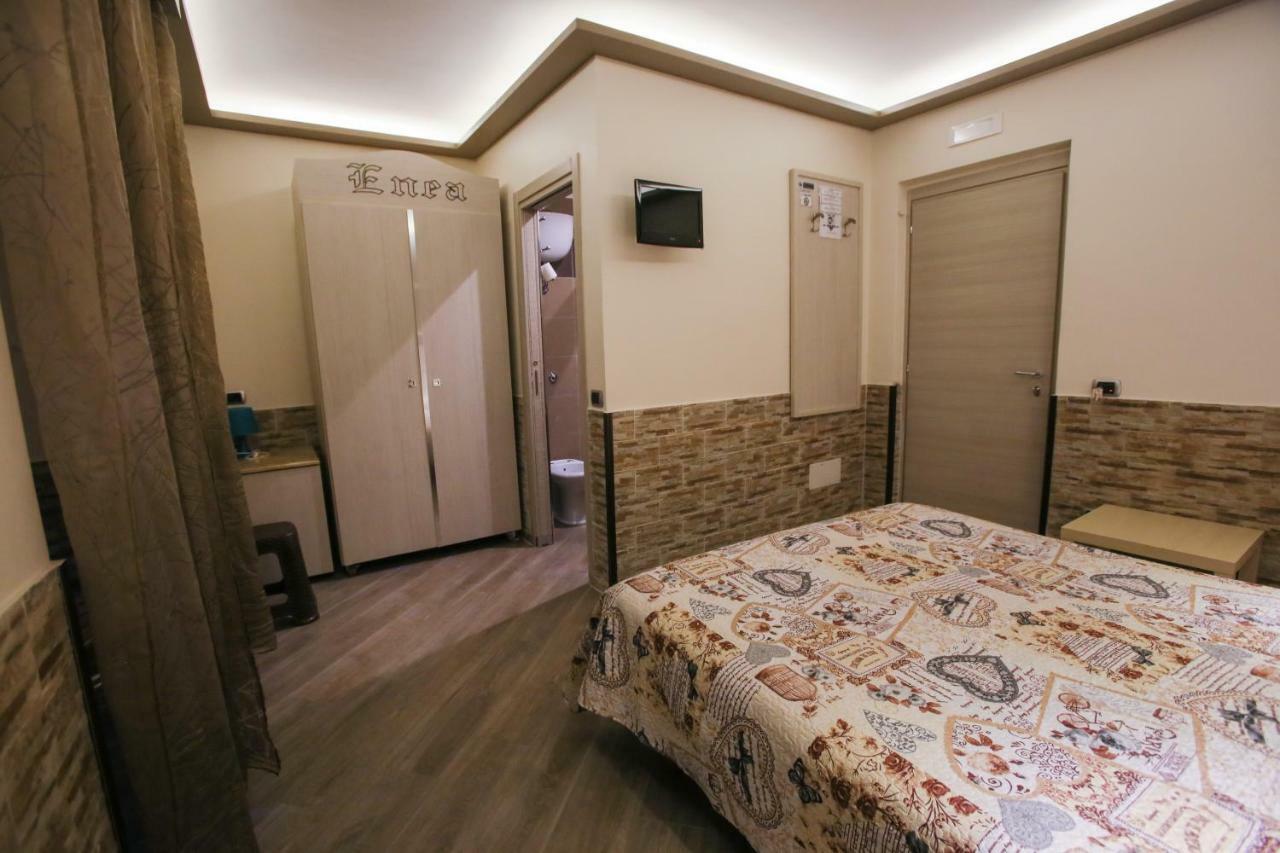Pensione Enea Napels Buitenkant foto